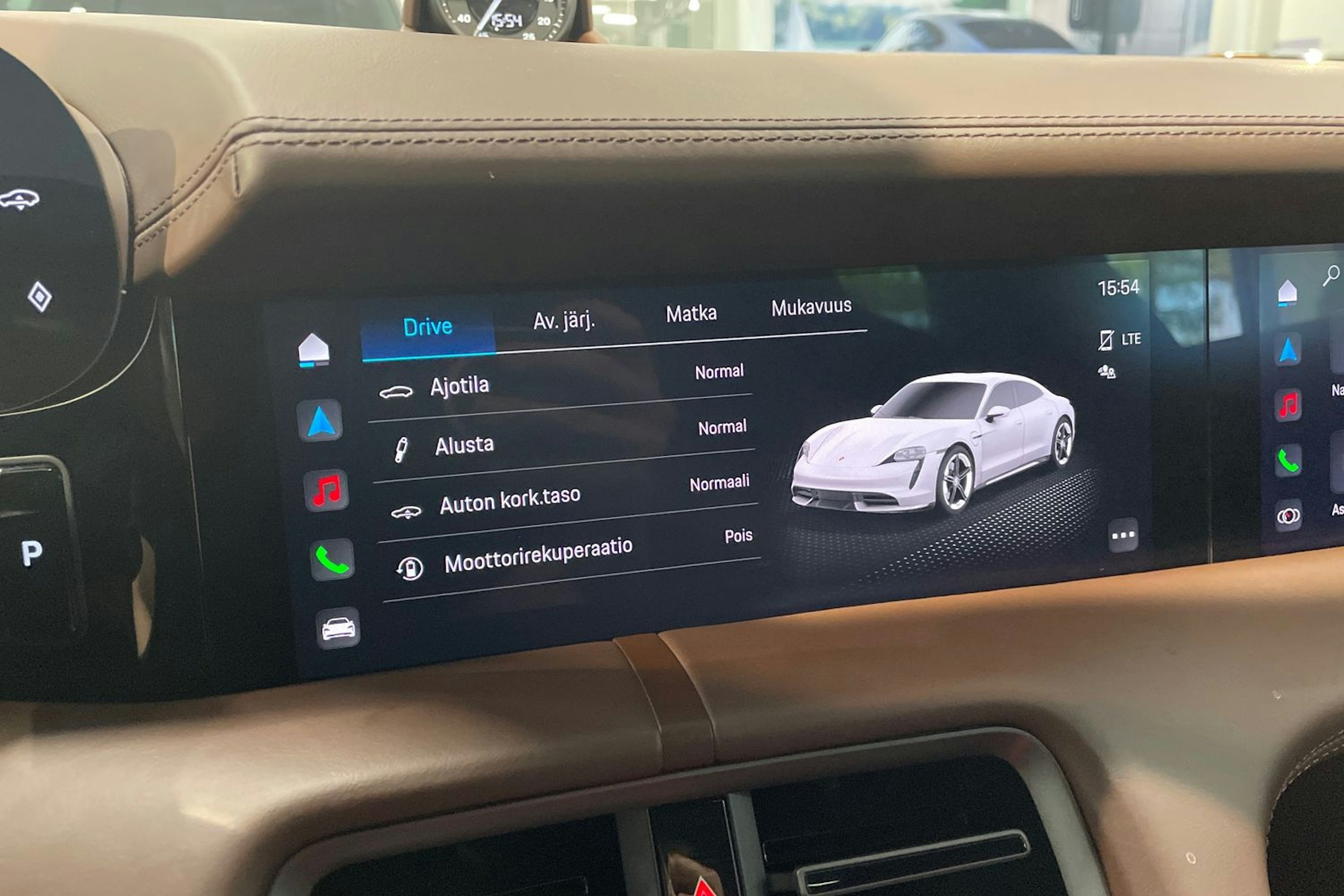 Ruskea (beige) Porsche Taycan 2024 kuva 11.