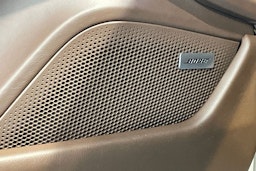 Ruskea (beige) Porsche Taycan 2024 kuva 18.