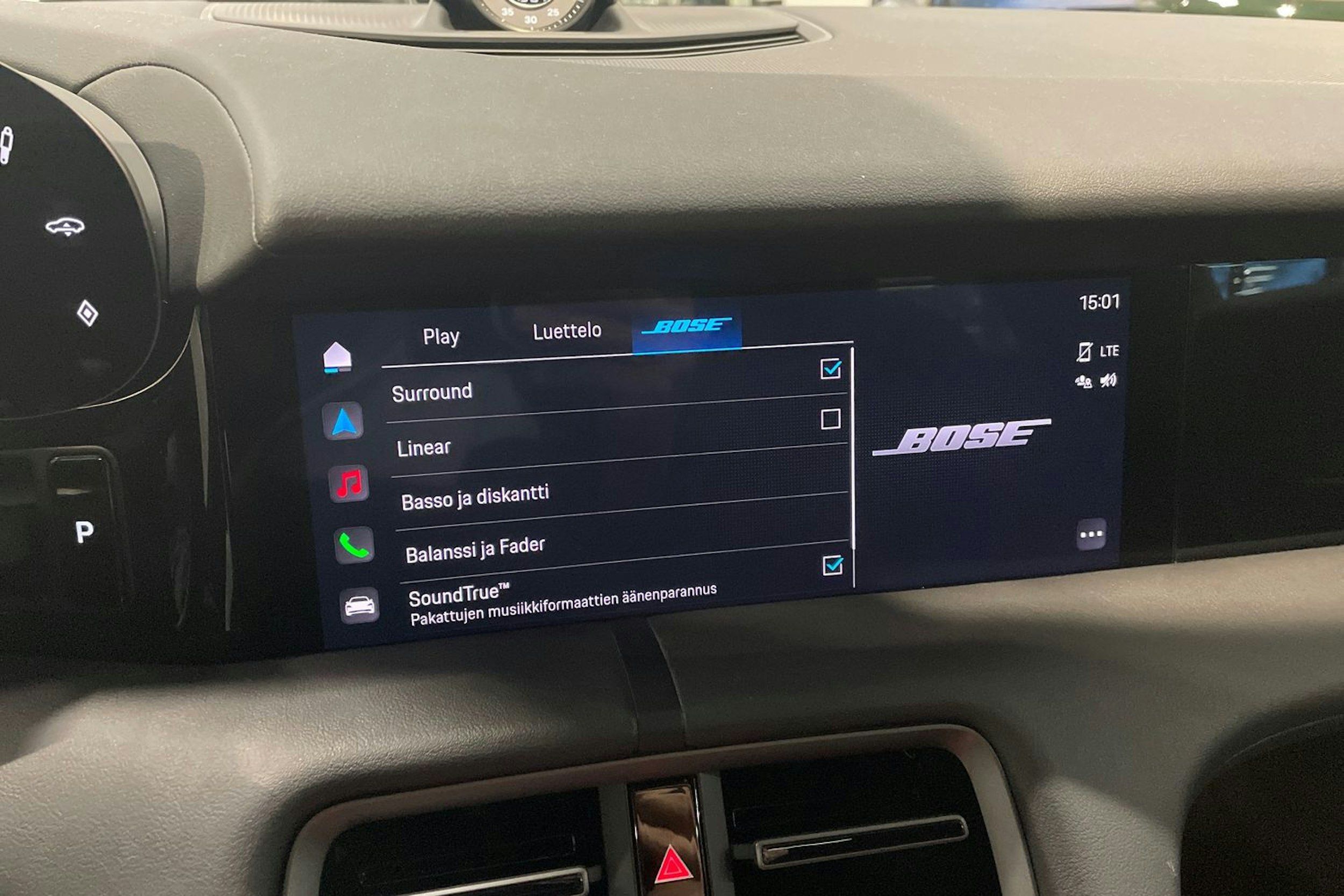 harmaa Porsche Taycan 2024 kuva 11.