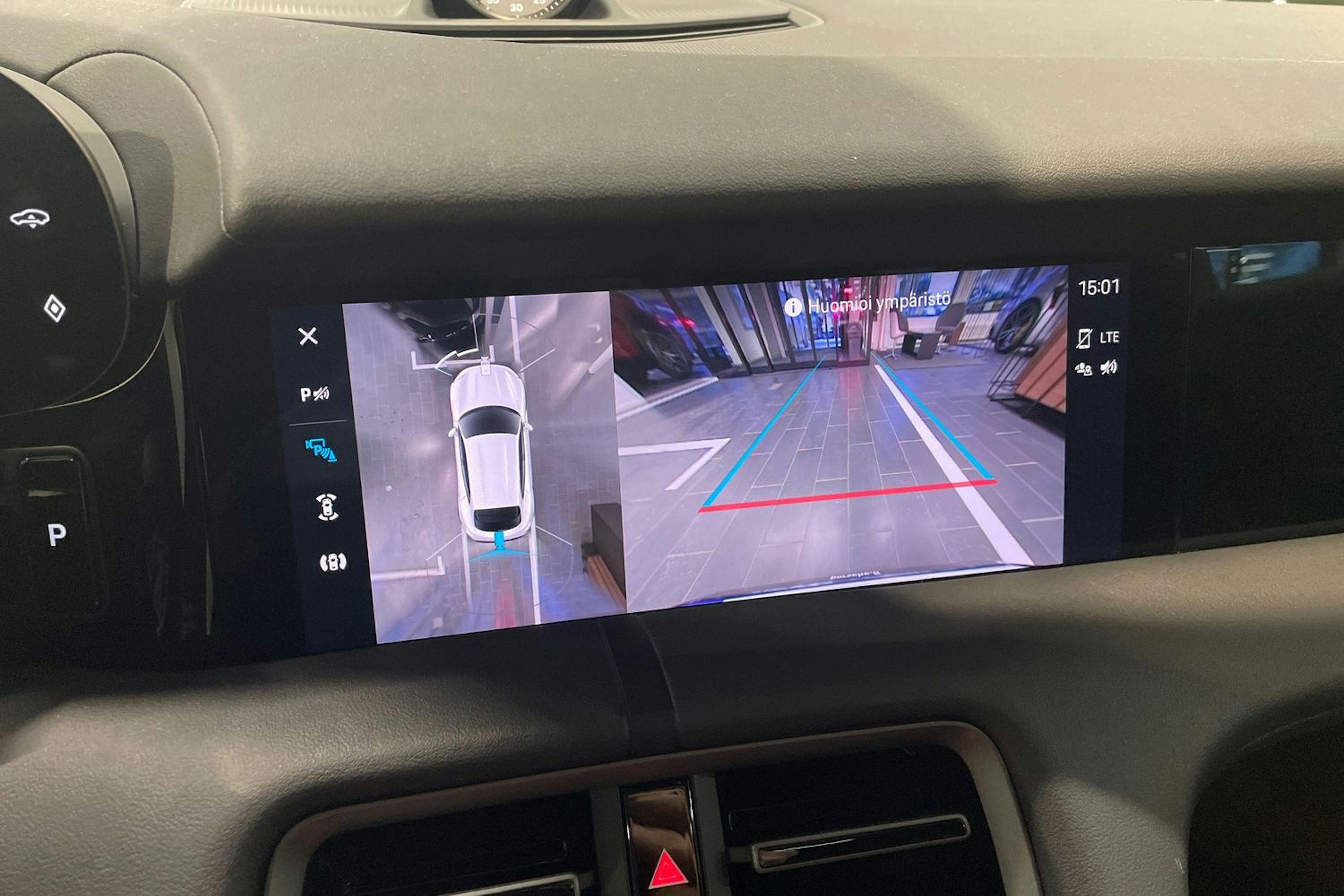 harmaa Porsche Taycan 2024 kuva 13.