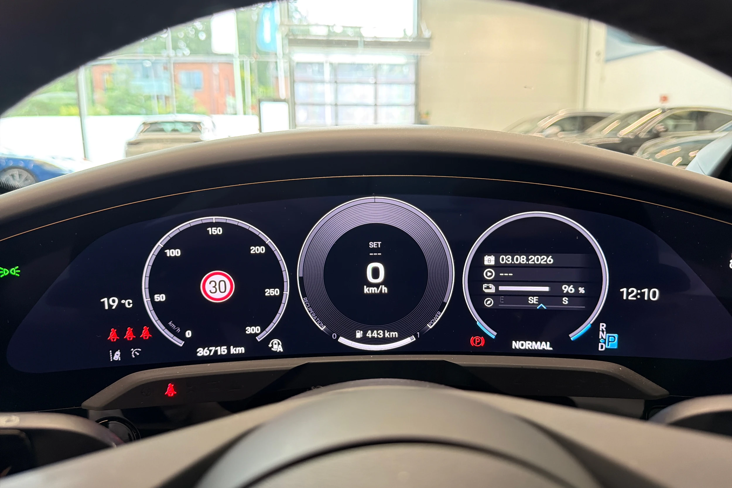vihreä Porsche Taycan 2024 kuva 12.