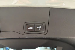 vihreä Porsche Taycan 2024 kuva 21.