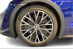 met. sininen Porsche Taycan 2024 kuva 9.
