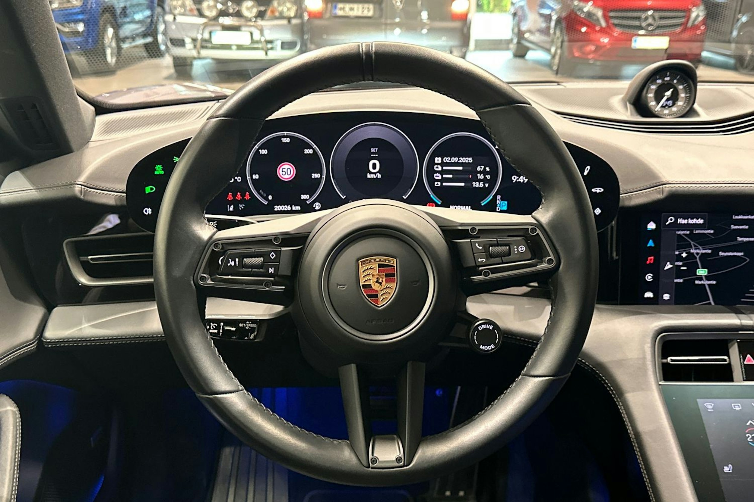 violetti Porsche Taycan 2024 kuva 10.