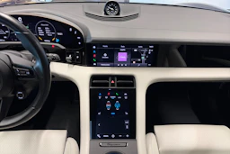 sininen Porsche Taycan 2023 kuva 17.
