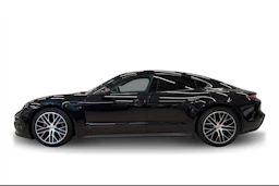 musta Porsche Taycan 2024 kuva 5.