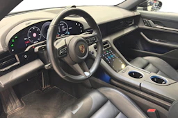 musta Porsche Taycan 2024 kuva 6.