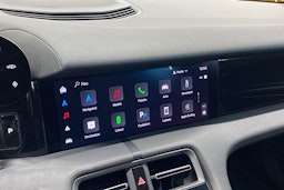 sininen Porsche Taycan 2024 kuva 14.