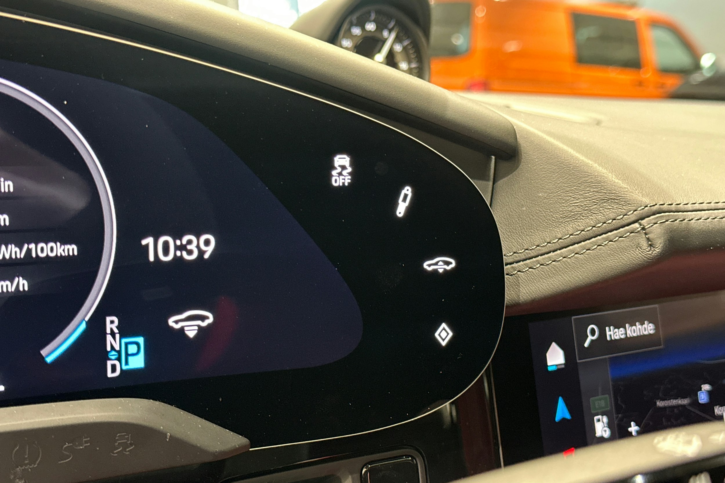 Musta Porsche Taycan 2024 kuva 21.