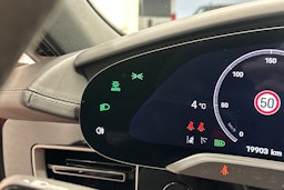 Musta Porsche Taycan 2024 kuva 22.