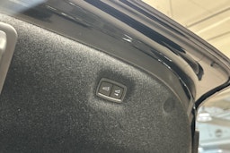 Musta Porsche Taycan 2024 kuva 30.