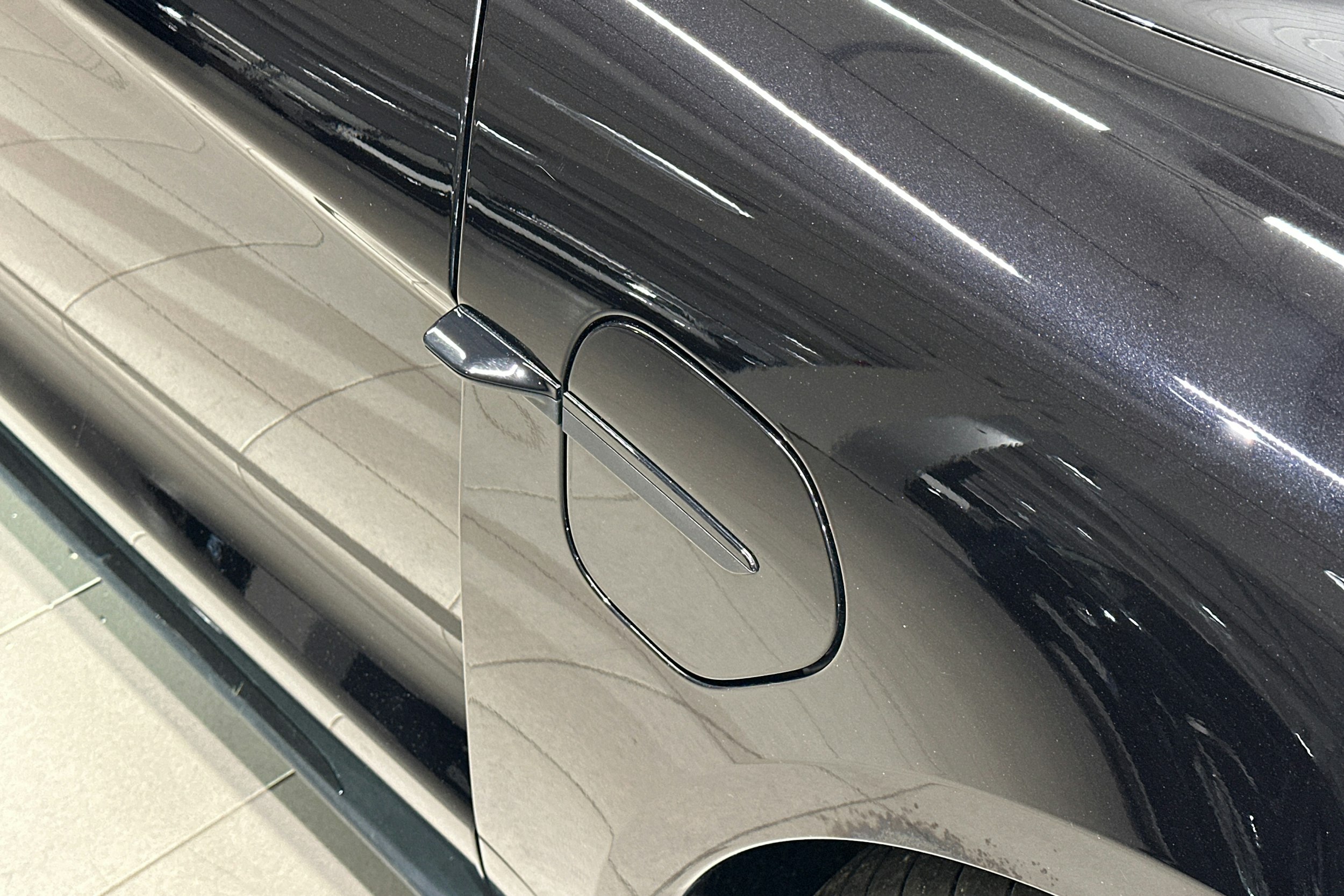 Musta Porsche Taycan 2024 kuva 32.