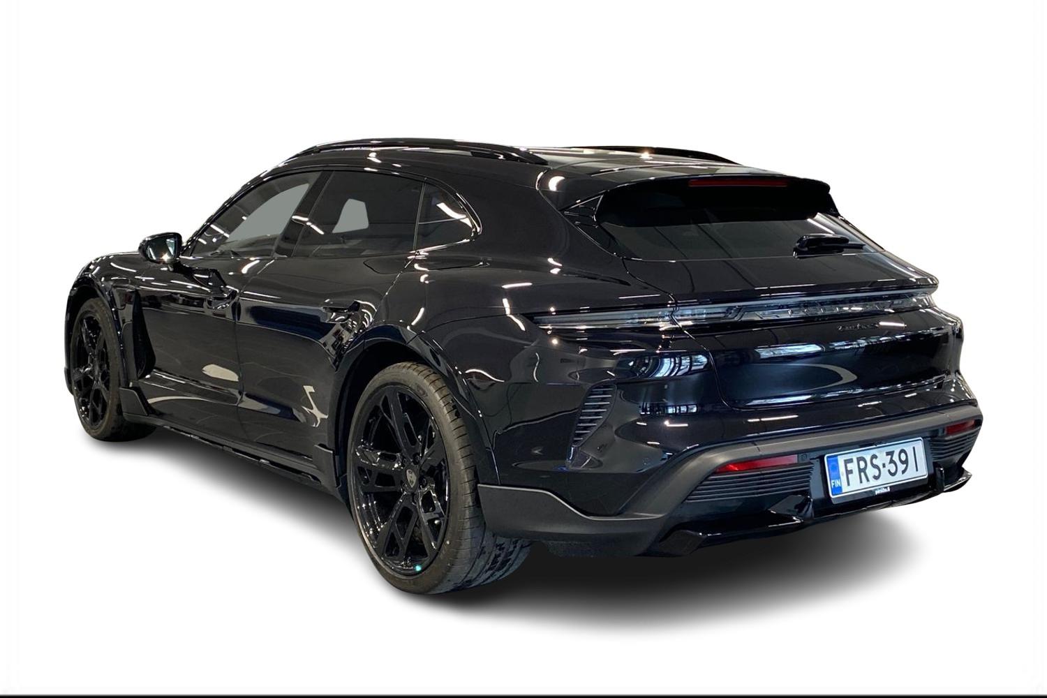 Porsche Taycan Turbo S Cross Turismo 2024, kuva 2/26