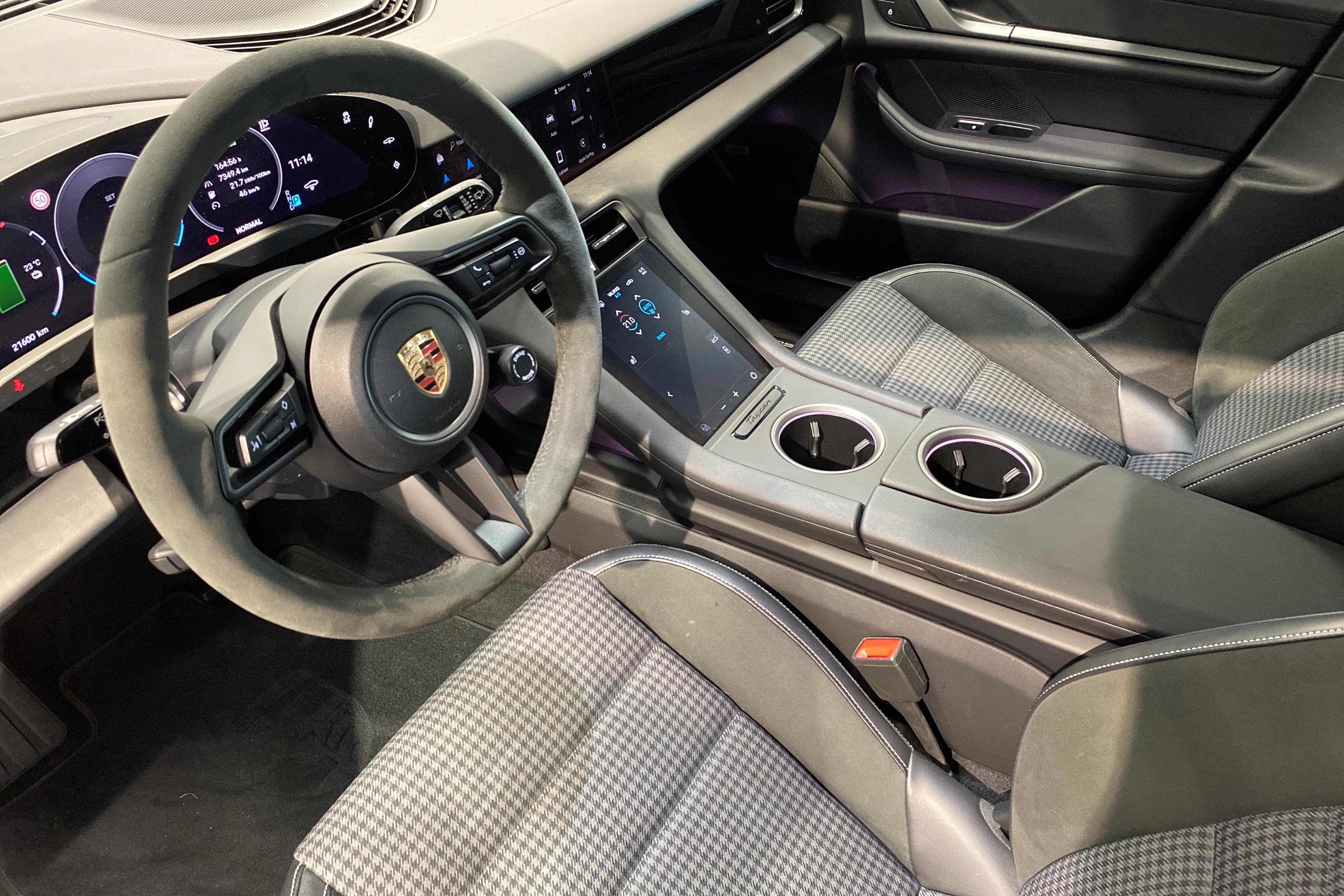 Porsche Taycan 4 Cross Turismo 2025, kuva 6/15
