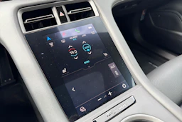 sininen Porsche Taycan 2025 kuva 22.