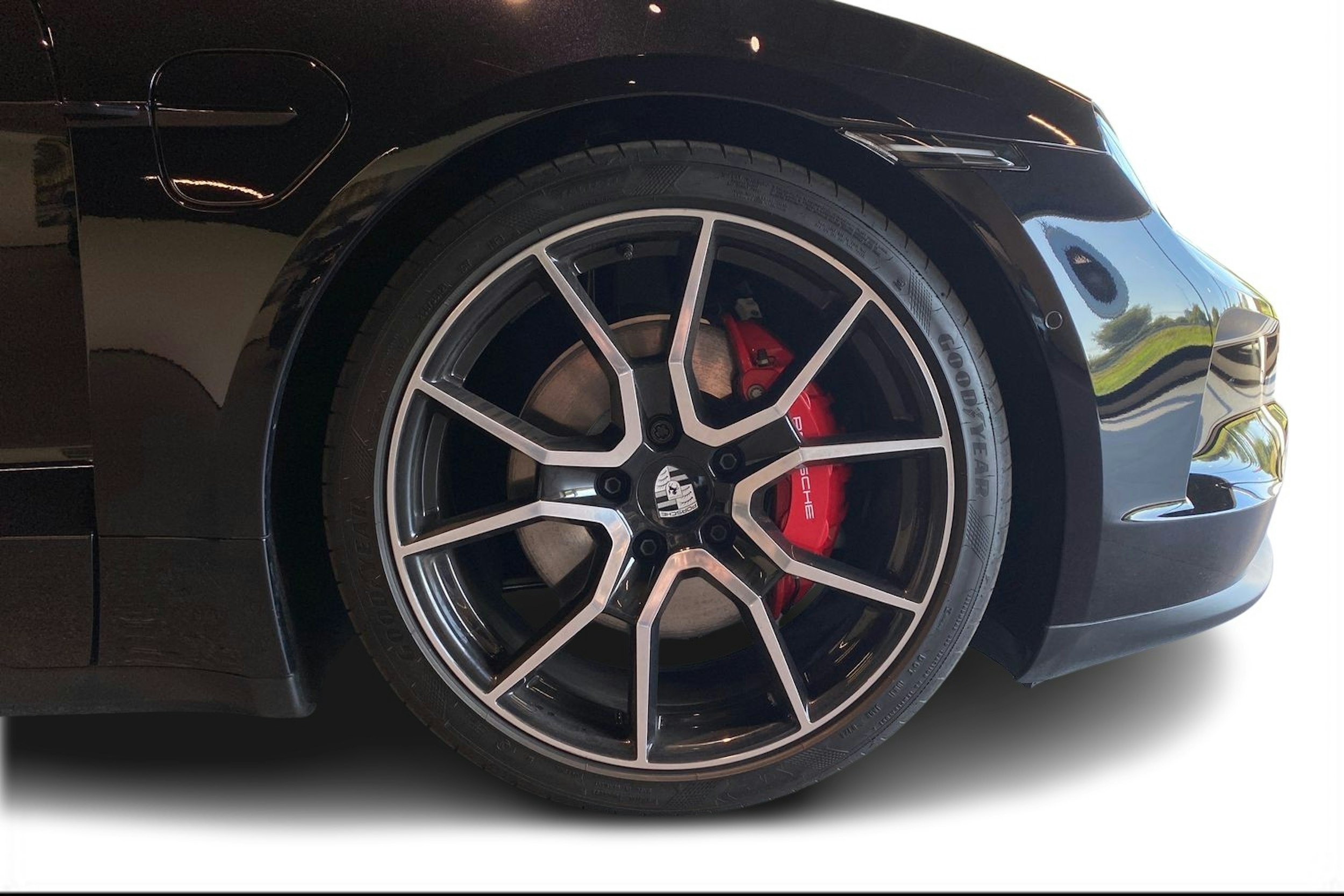 musta Porsche Taycan 2025 kuva 9.