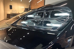 met. musta Porsche Taycan 2025 kuva 15.