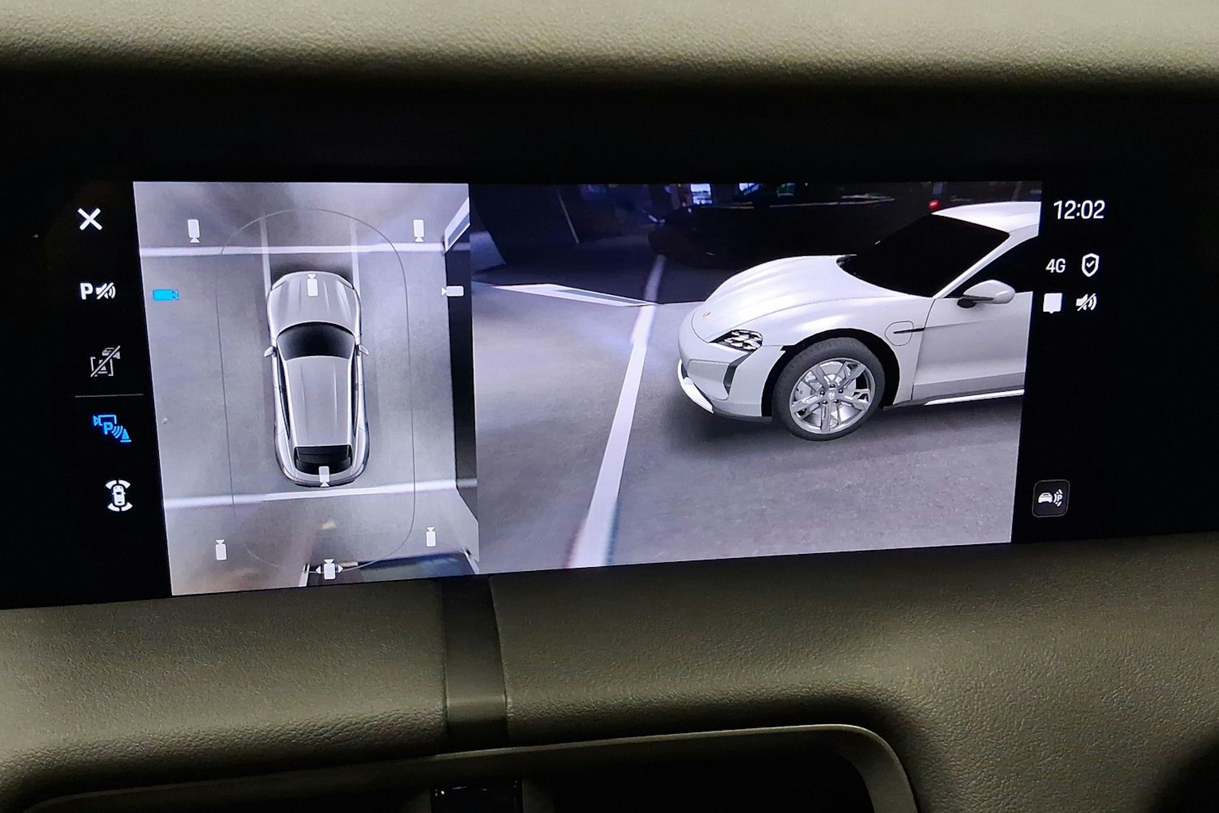 met. musta Porsche Taycan 2025 kuva 16.