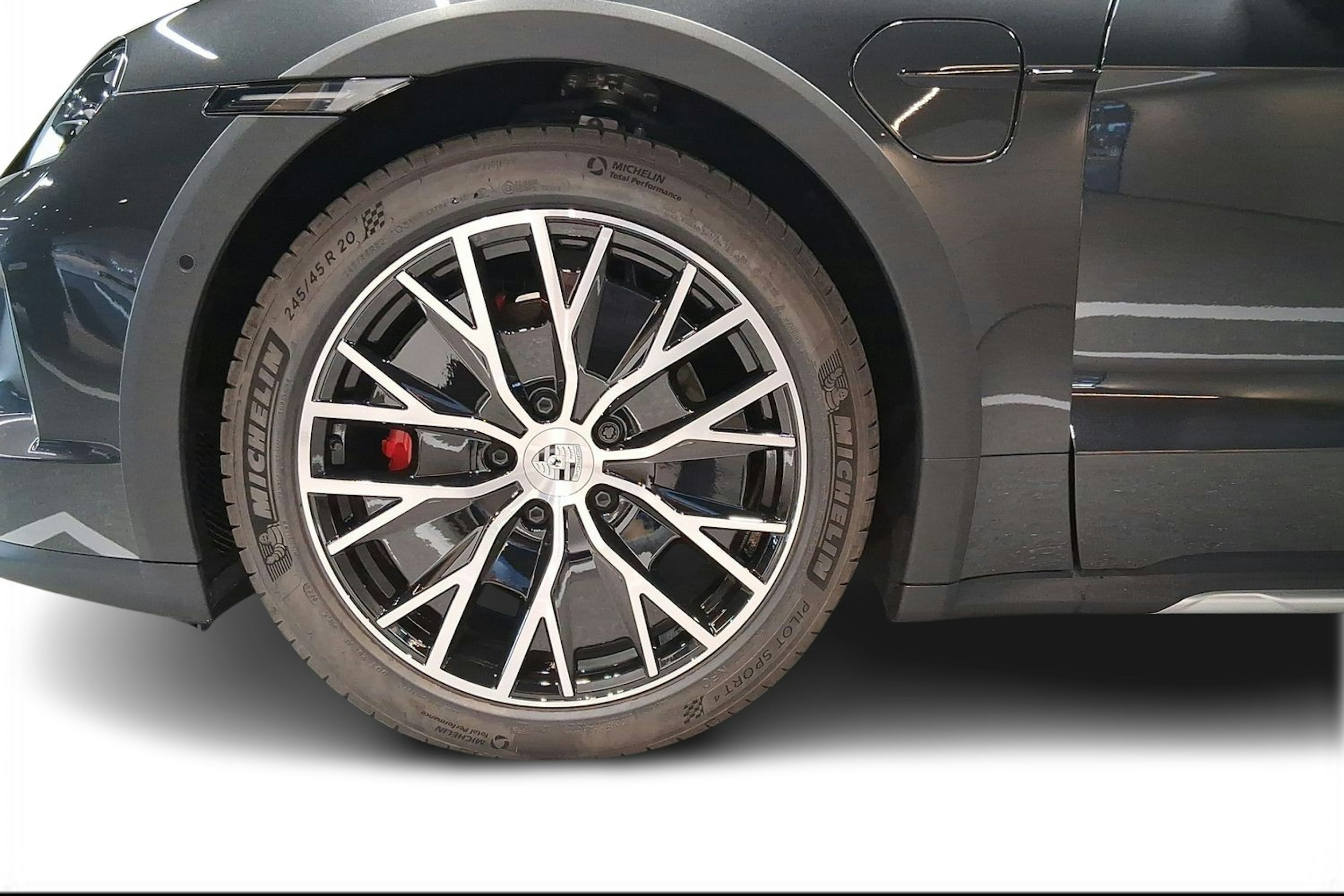 harmaa Porsche Taycan 2025 kuva 9.