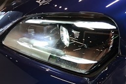 sininen Porsche Taycan 2025 kuva 26.