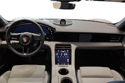 met. punainen Porsche Taycan 2025 kuva 7.