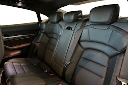 vihreä Porsche Taycan 2025 kuva 14.