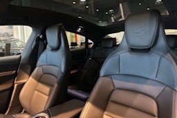 vihreä Porsche Taycan 2025 kuva 16.