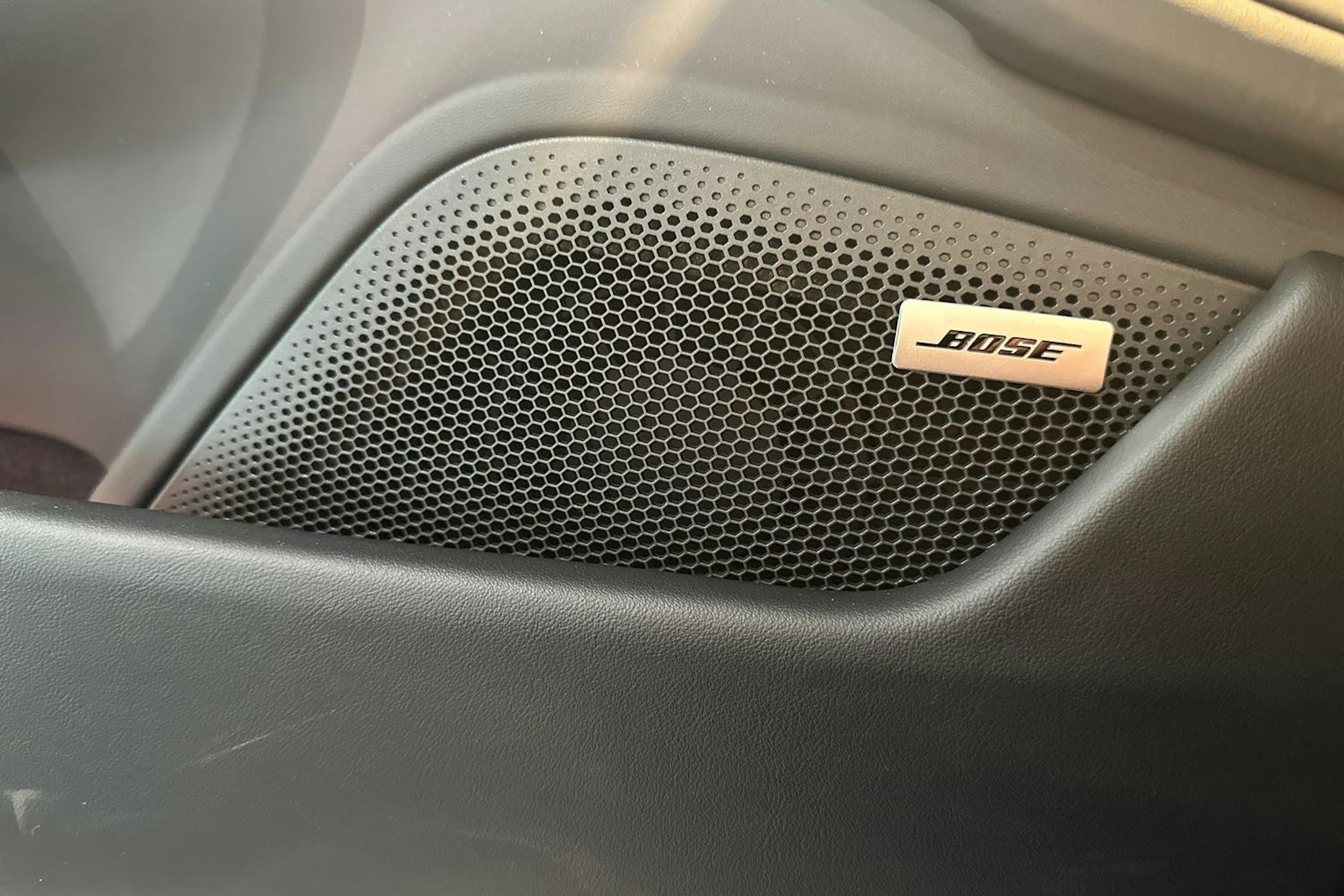 vihreä Porsche Taycan 2025 kuva 18.