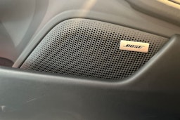 vihreä Porsche Taycan 2025 kuva 18.