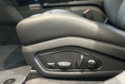 vihreä Porsche Taycan 2025 kuva 22.