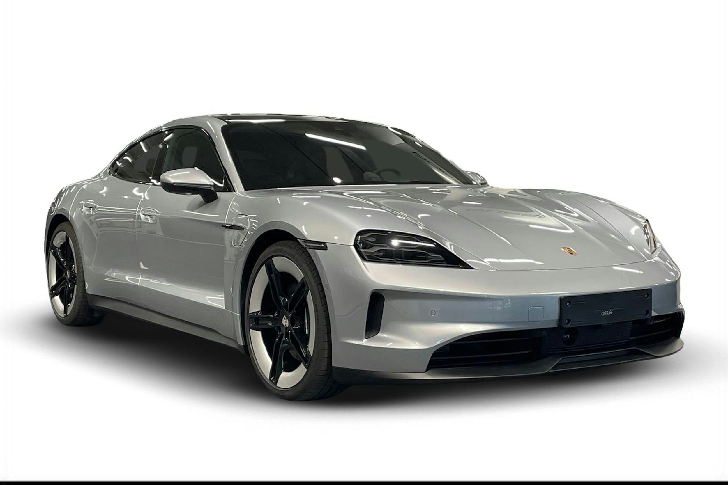 met. harmaa Porsche Taycan 2026 kuva 1.