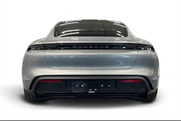 met. harmaa Porsche Taycan 2026 kuva 3.