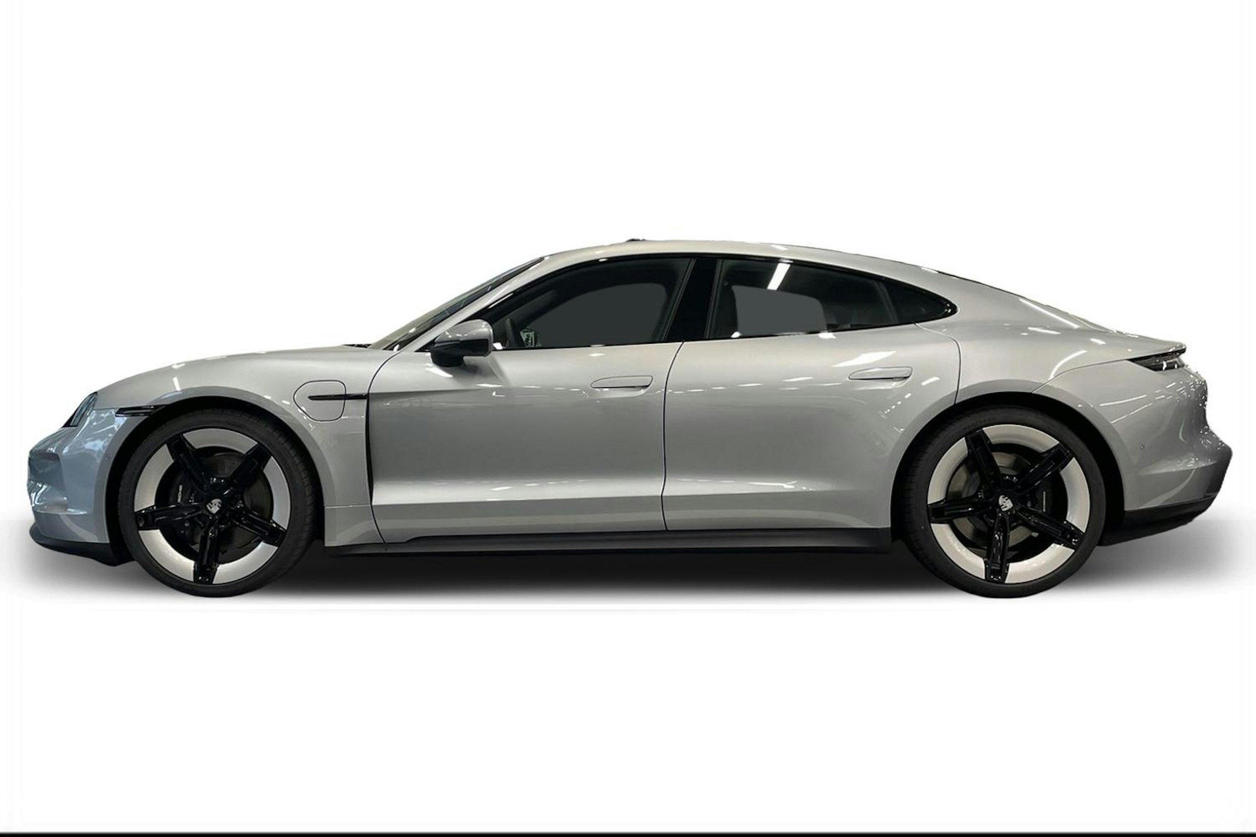 met. harmaa Porsche Taycan 2026 kuva 5.