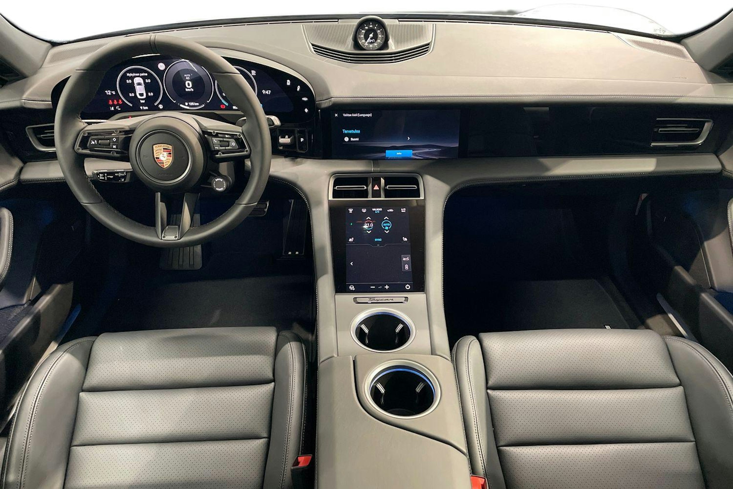 met. harmaa Porsche Taycan 2026 kuva 7.