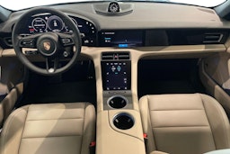 musta Porsche Taycan 2026 kuva 7.