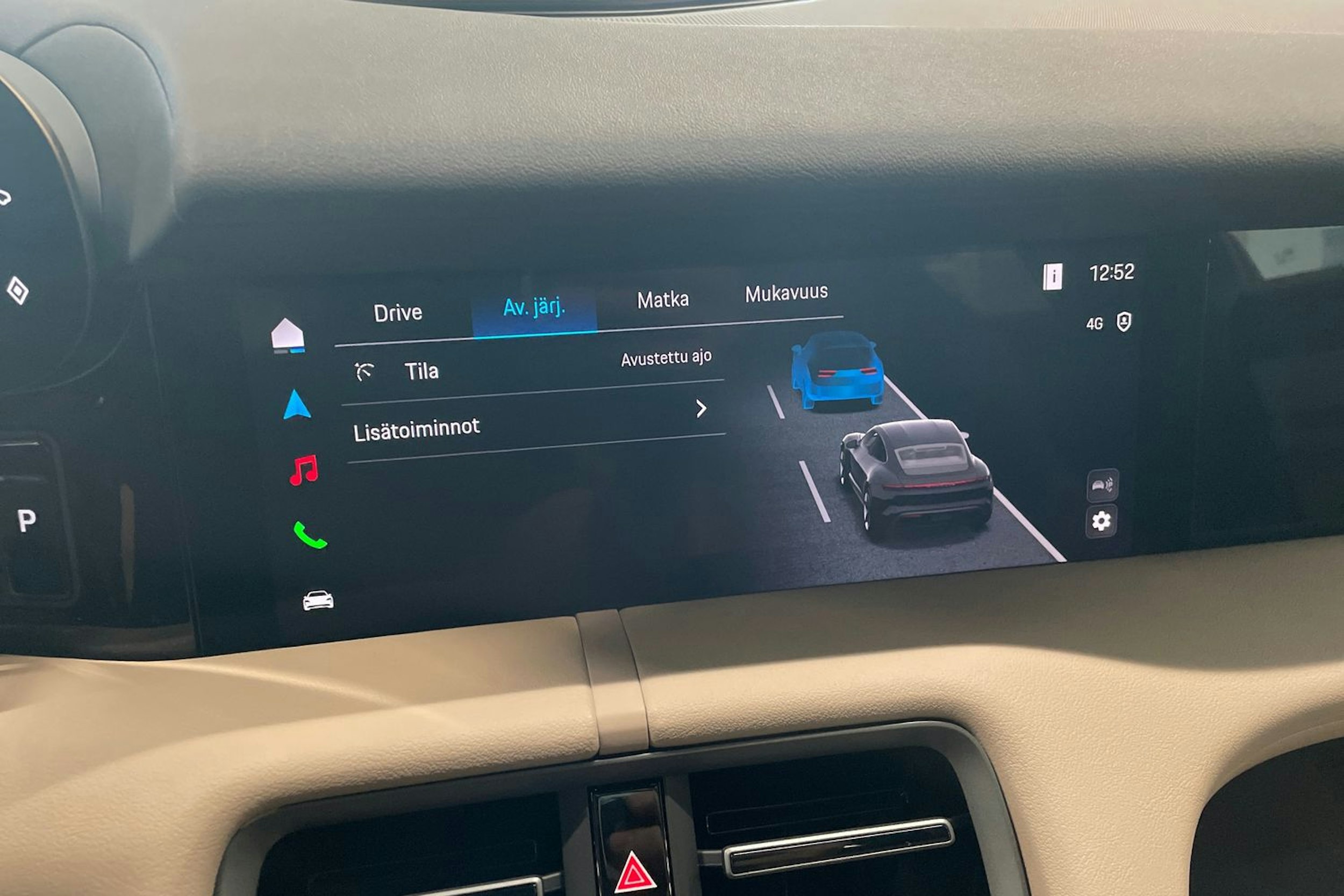 musta Porsche Taycan 2026 kuva 14.