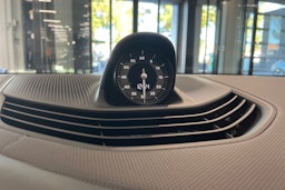 musta Porsche Taycan 2026 kuva 17.