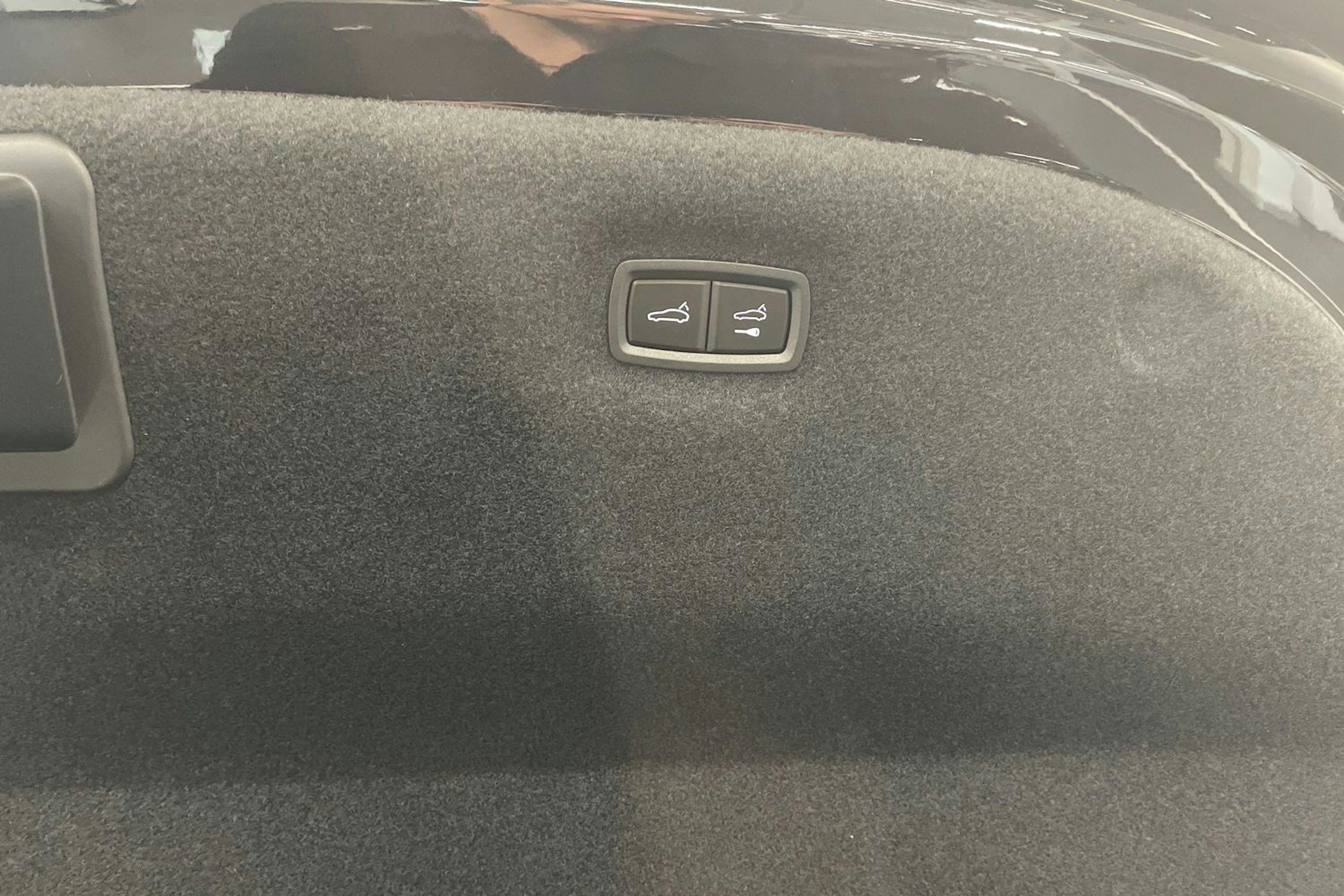 musta Porsche Taycan 2026 kuva 21.