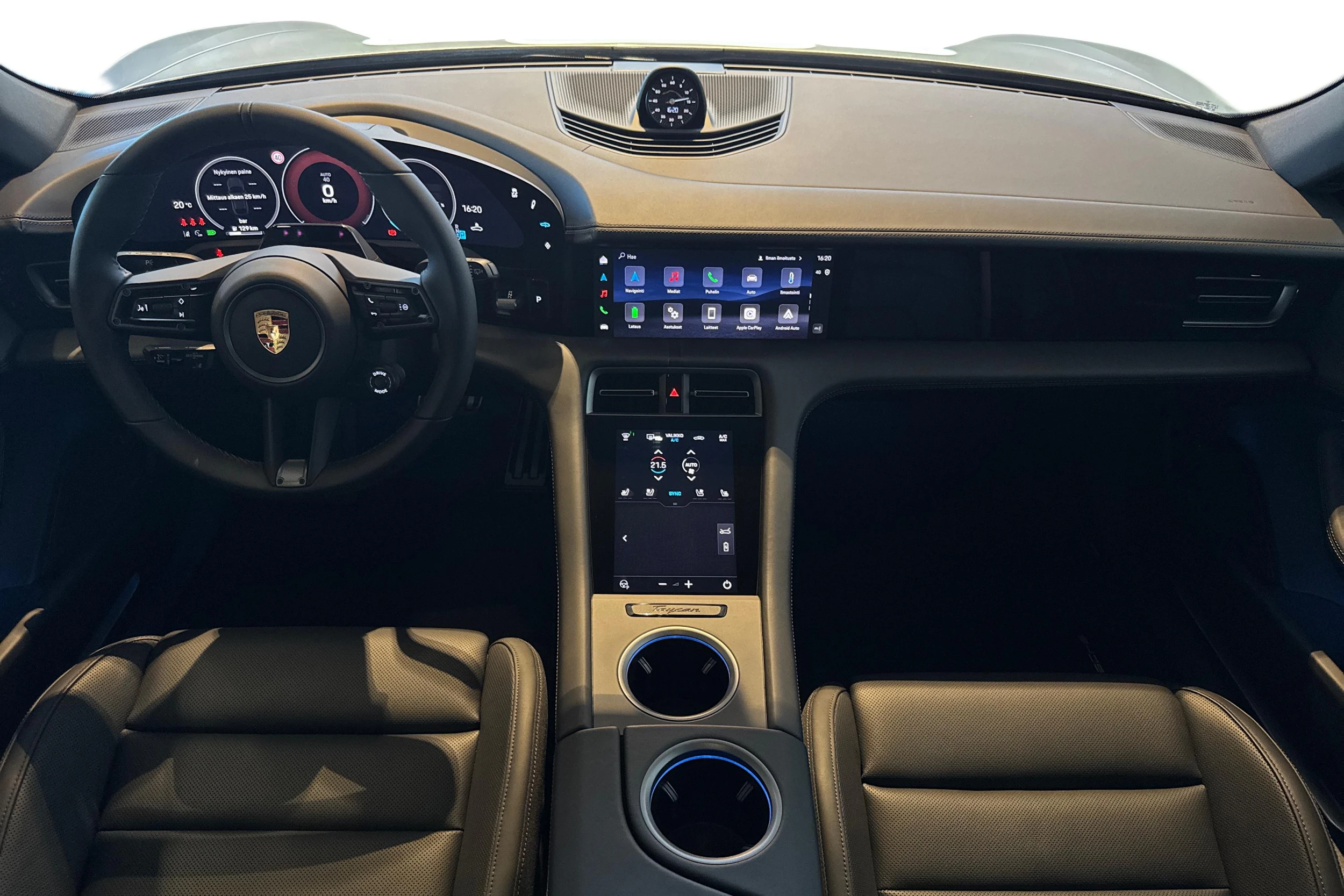 harmaa Porsche Taycan 2026 kuva 7.