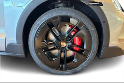 harmaa Porsche Taycan 2026 kuva 9.