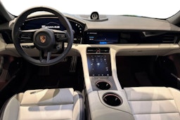 musta Porsche Taycan 2026 kuva 7.