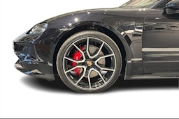 musta Porsche Taycan 2026 kuva 9.