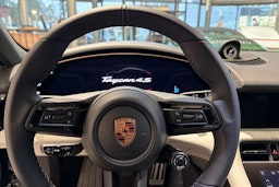 musta Porsche Taycan 2026 kuva 14.