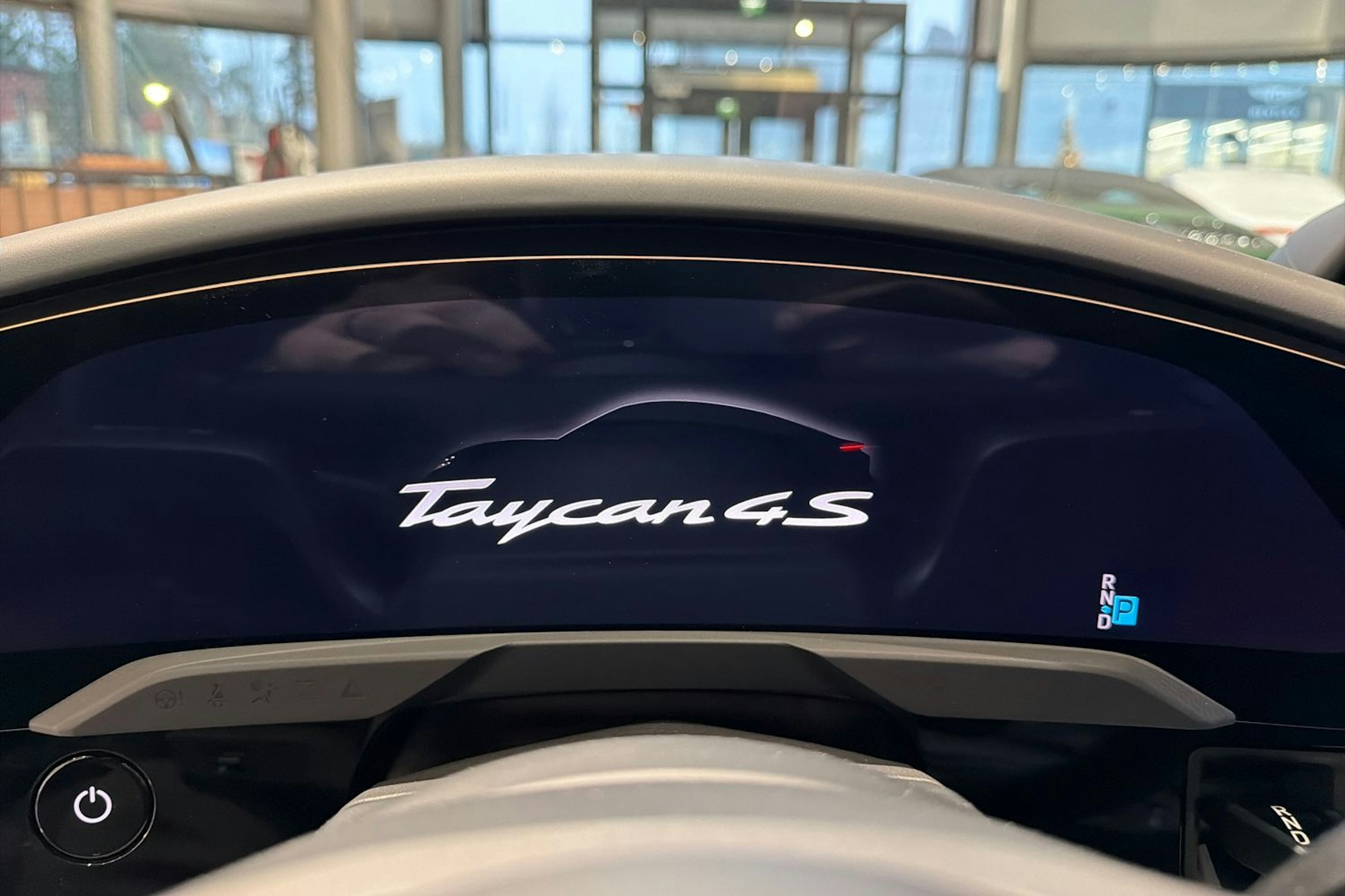 musta Porsche Taycan 2026 kuva 15.