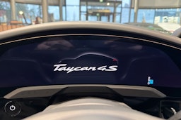 musta Porsche Taycan 2026 kuva 15.