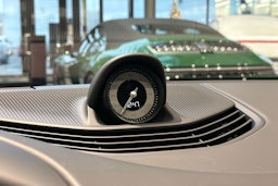 musta Porsche Taycan 2026 kuva 17.