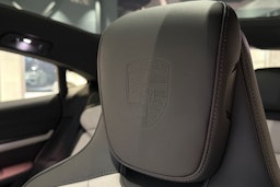 musta Porsche Taycan 2026 kuva 21.