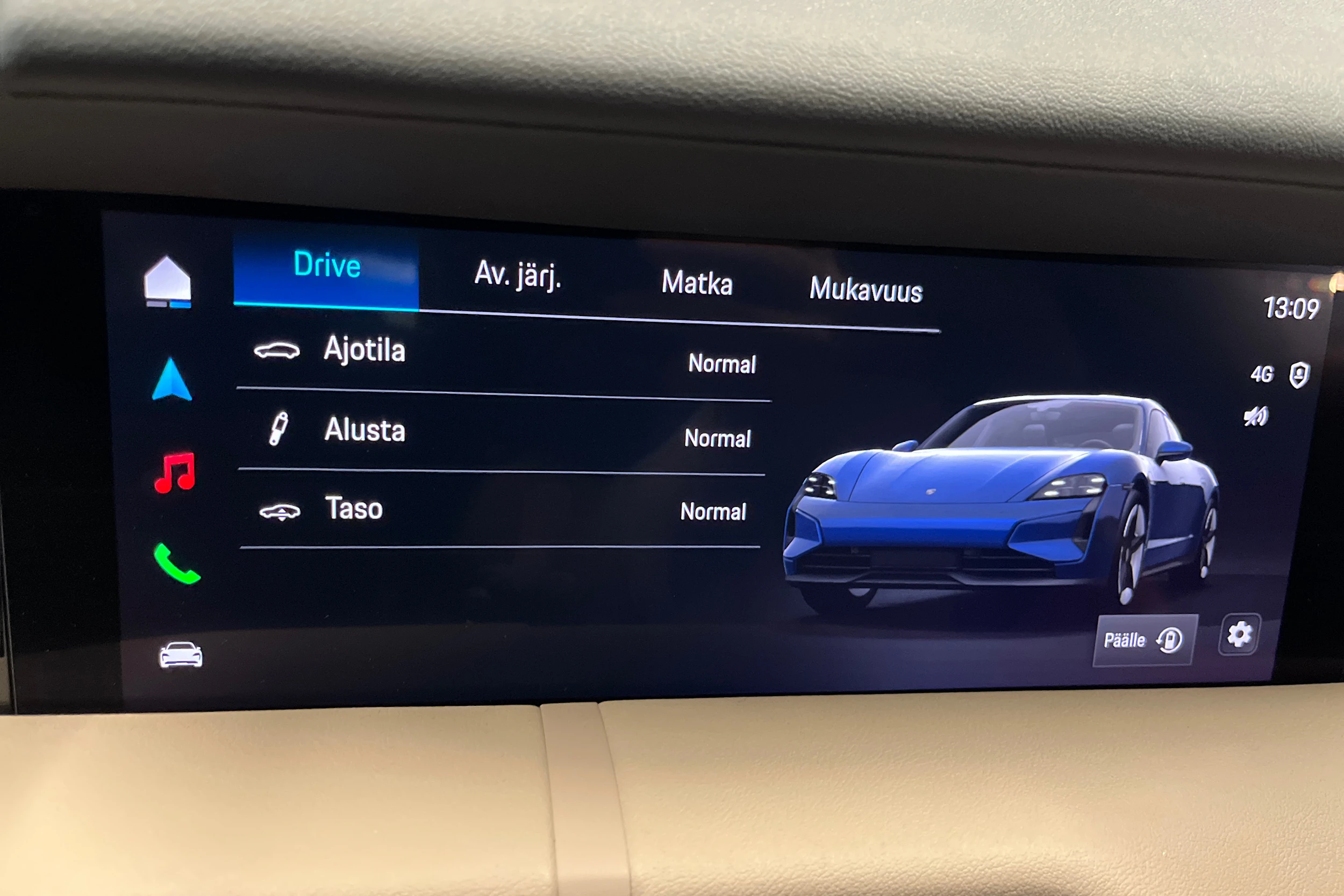 sininen Porsche Taycan 2026 kuva 22.