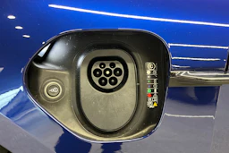 sininen Porsche Taycan 2026 kuva 32.