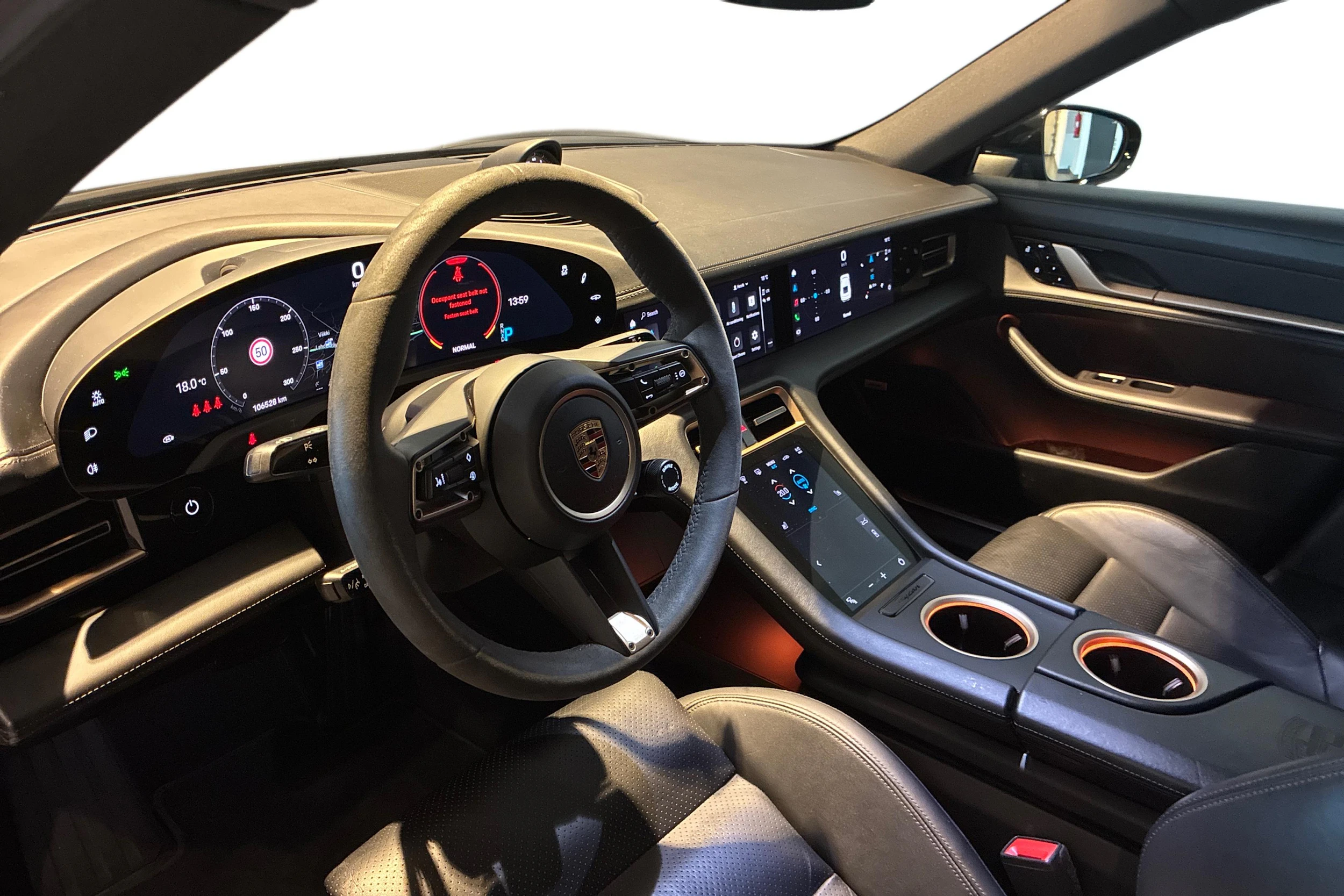Musta Porsche Taycan 4S 2020 kuva 6.